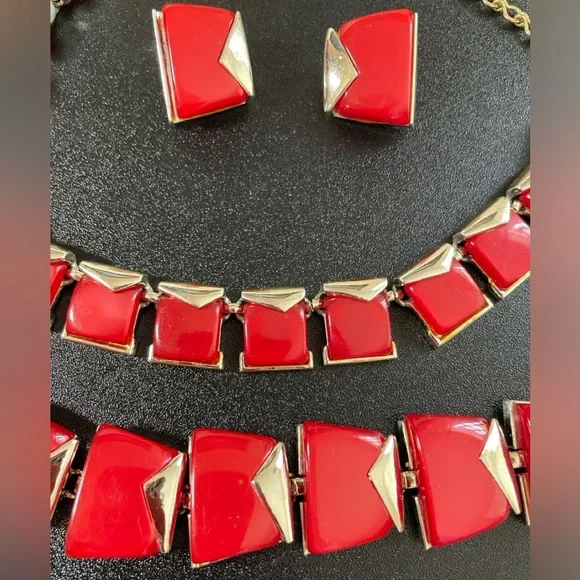 Charel Cherry Red & Silver Thermoset Parure- Necklace, Bracelet, Earrings, 1950s - Picture 7 of 16